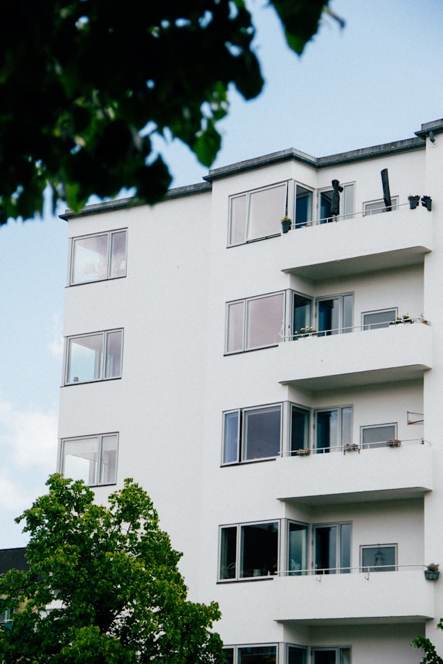 hebert-marchesi-kKh9J8-UND4-unsplash Apartment